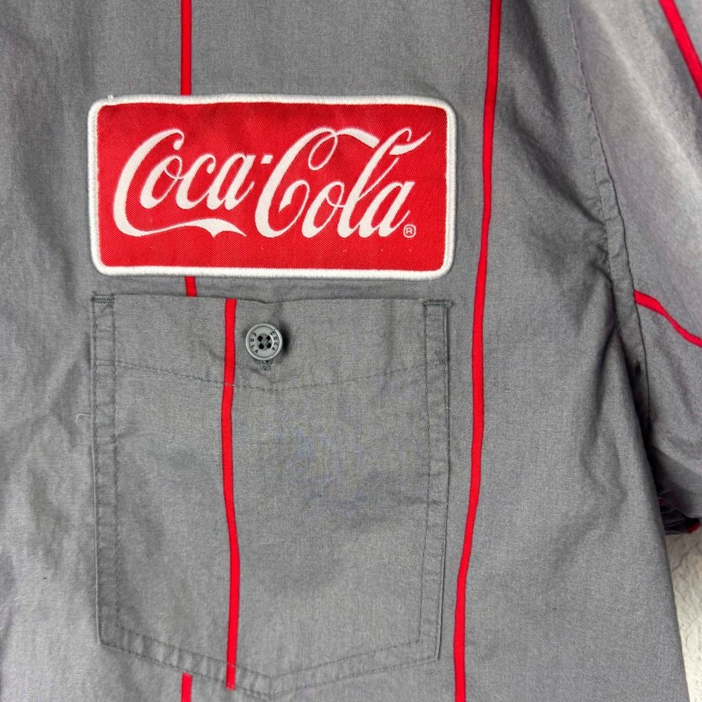 Coca-Cola Mens XL Grey Red Pinstripe Short Sleeve Button Down Work Shirt Patch - Picture 2 of 5